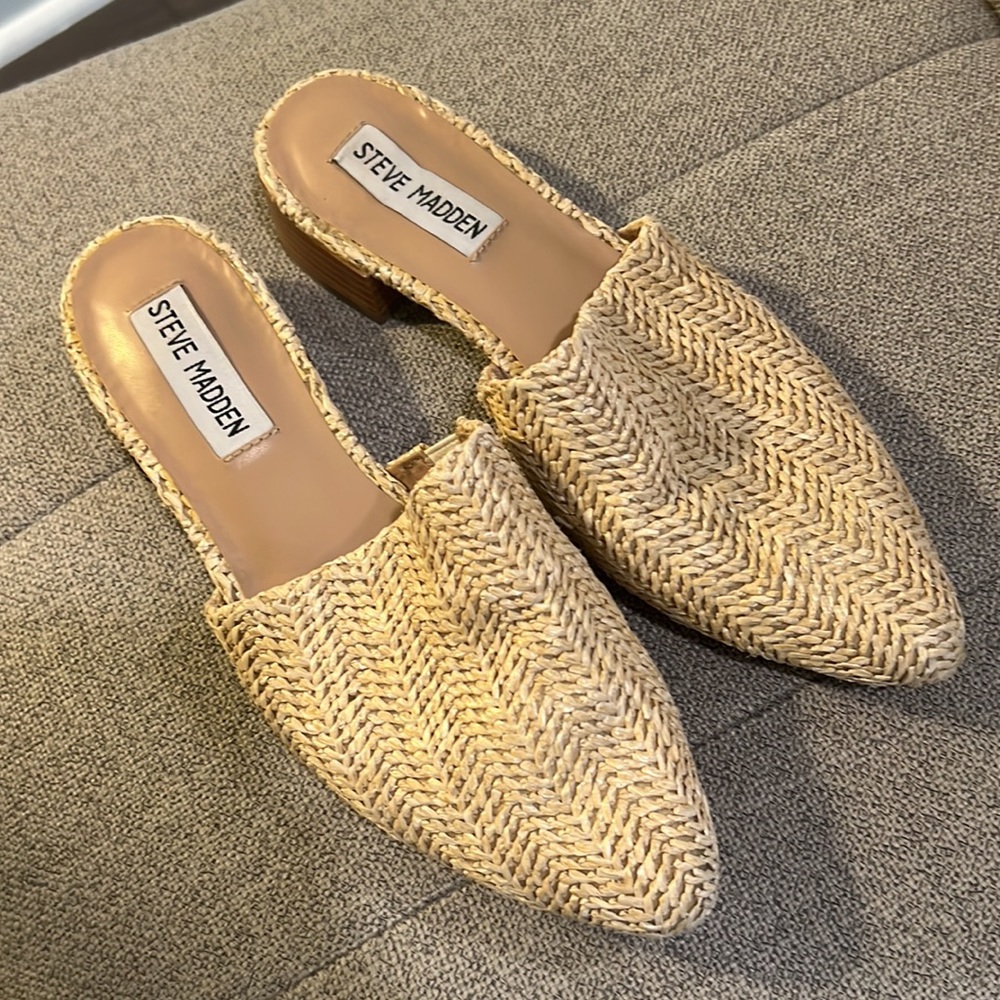 Steve Madden Beige Raffia Mattis Mule (Women 6.5)